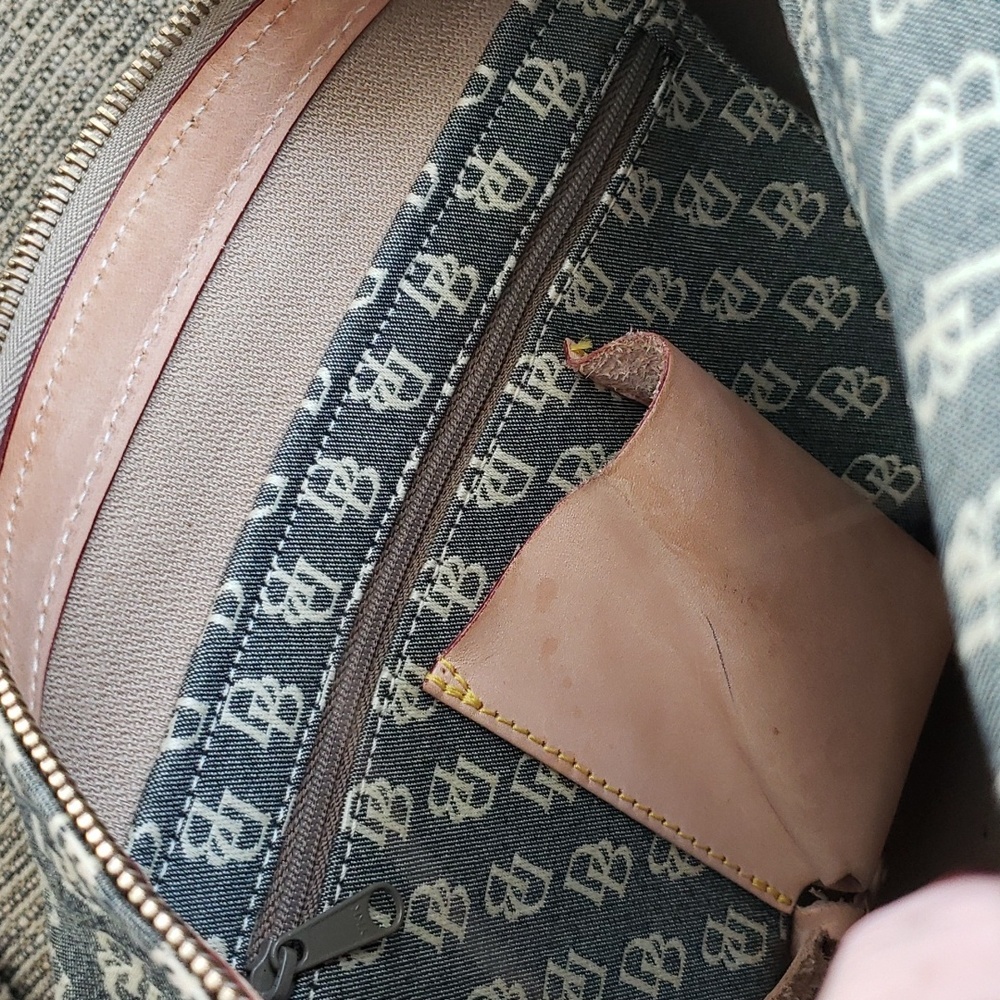 Dooney & Bourke - Picture 12 of 13